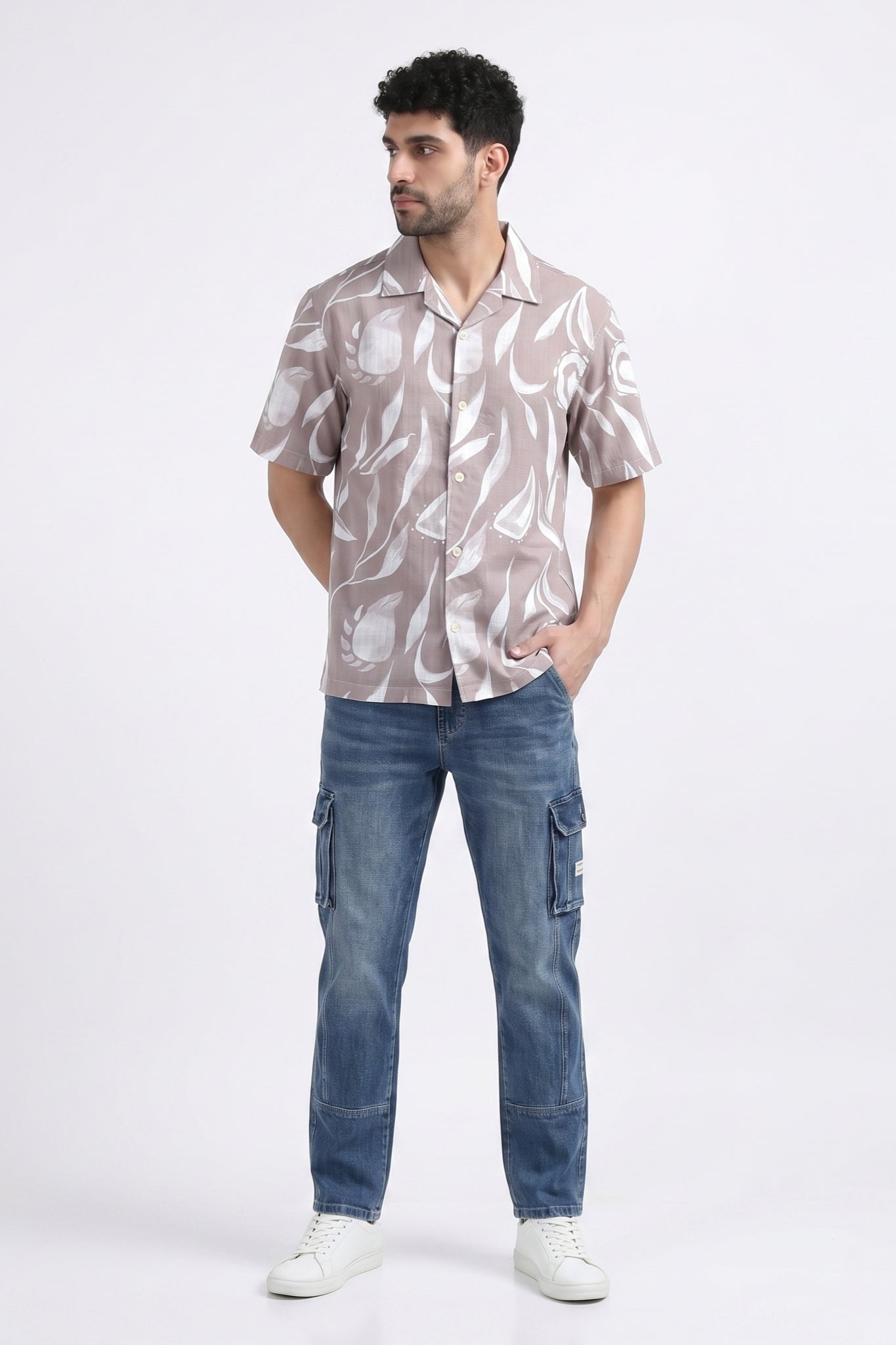 BEIGE FEATHERS STATIC DRIP SHIRT