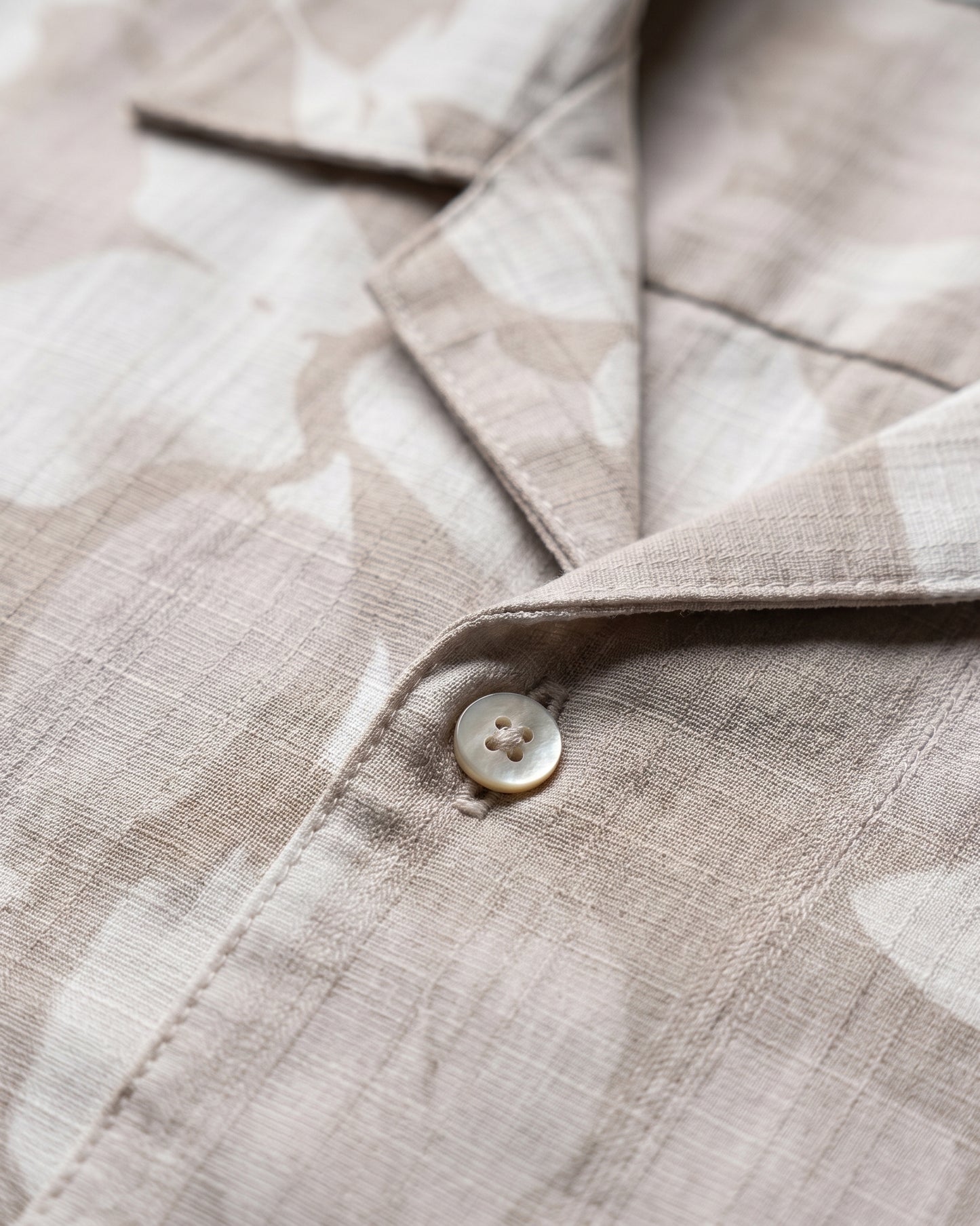 BEIGE ABSTRACT STATIC DRIP SHIRT