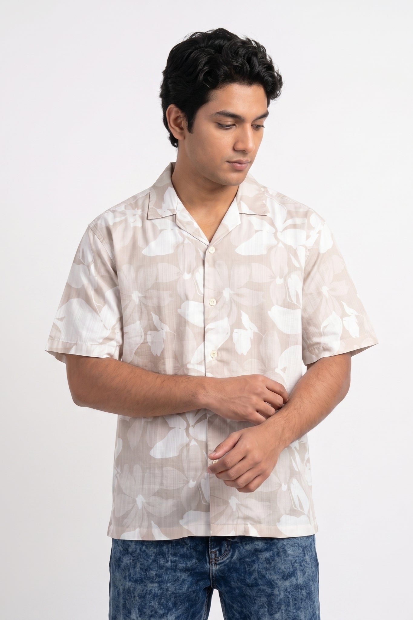 BEIGE STATIC DRIP LEAVES SHIRT